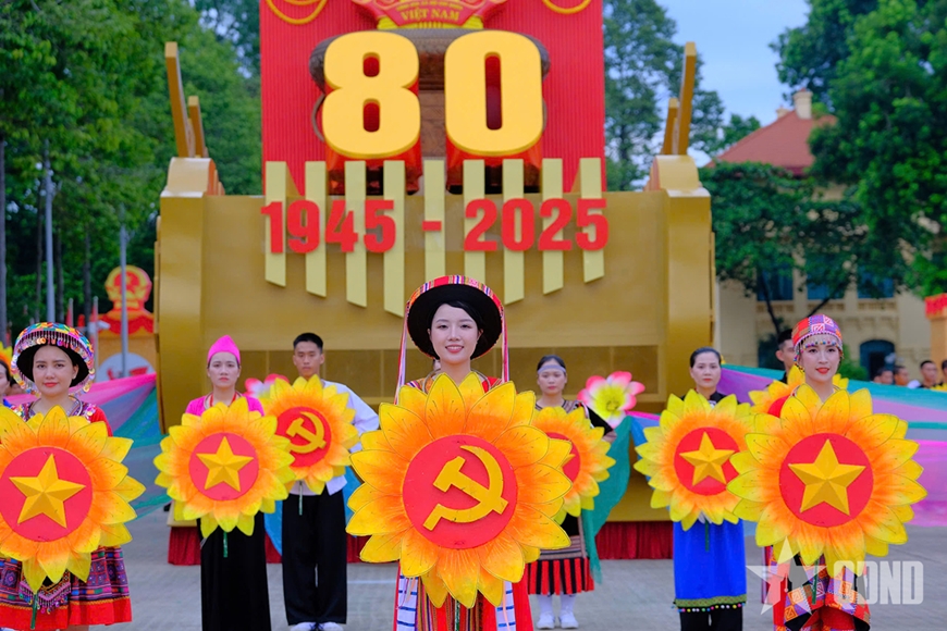 View - 	Hơn 40.000 người tham gia sơ duyệt diễu binh, diễu hành tại Ba Đình